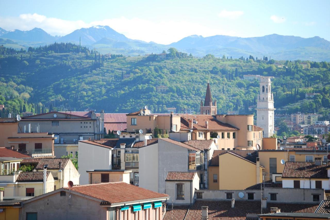 Appartement La Mansarda Panoramica à Vérone Extérieur photo